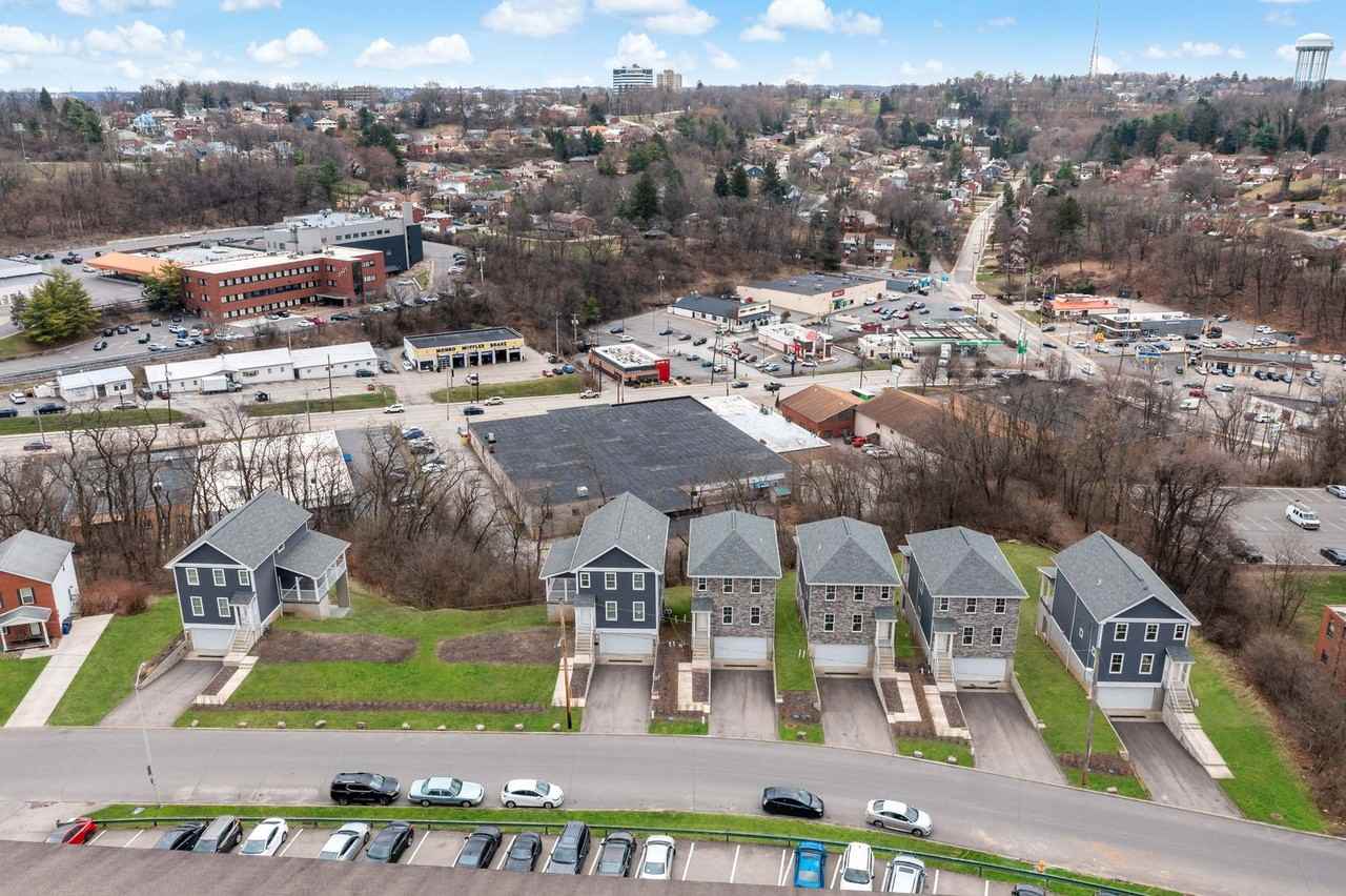 1835 Chessland St - Photo 4 of 42