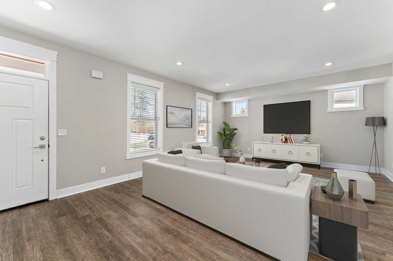 1841 Chessland St - Photo 7 of 36