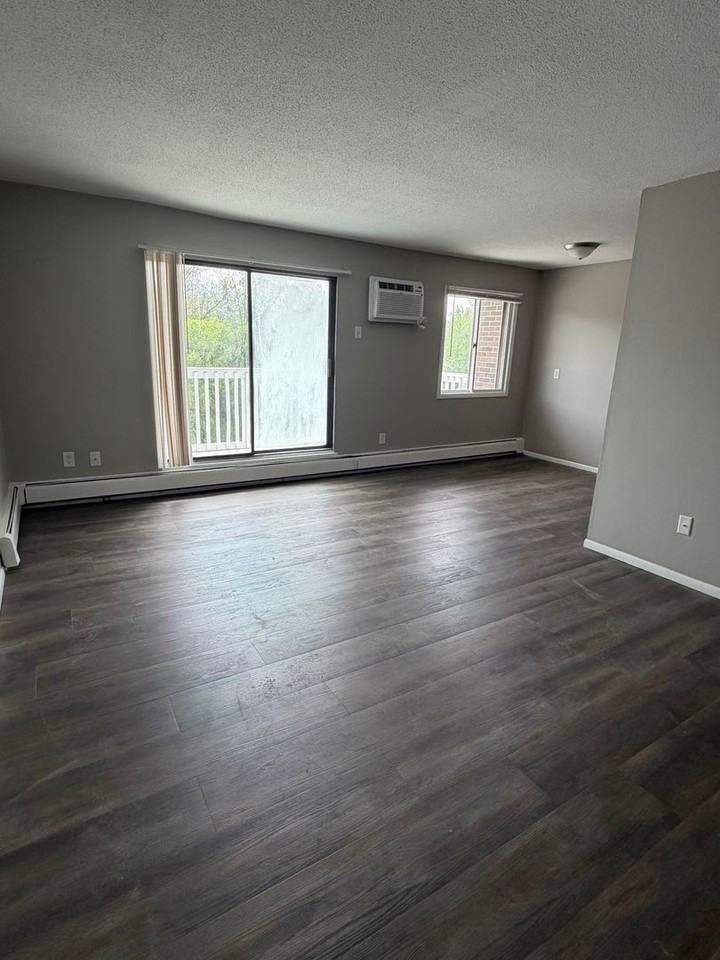 Gervais Lake Apartments - Photo 3 of 6