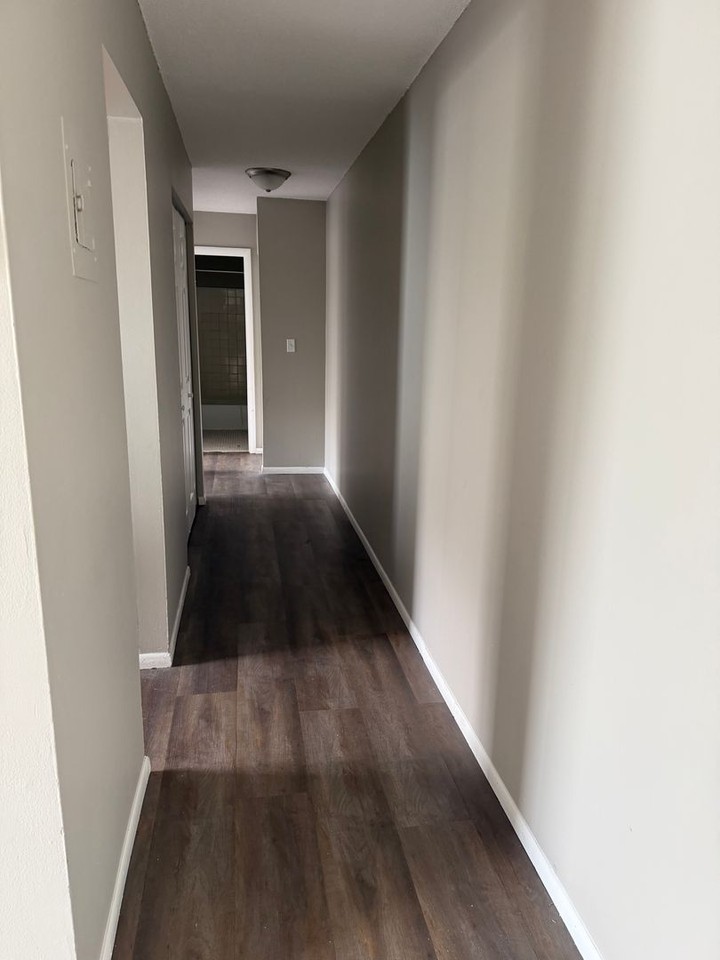 Gervais Lake Apartments - Photo 5 of 6