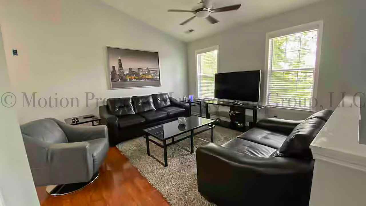 1932 Jenkins Rd - Photo 2 of 11