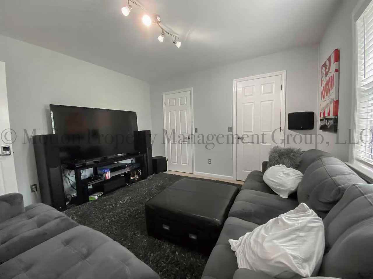 1932 Jenkins Rd - Photo 5 of 11