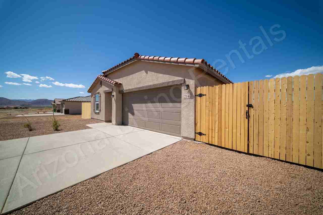 7143 E Morningside Dr - Photo 2 of 29