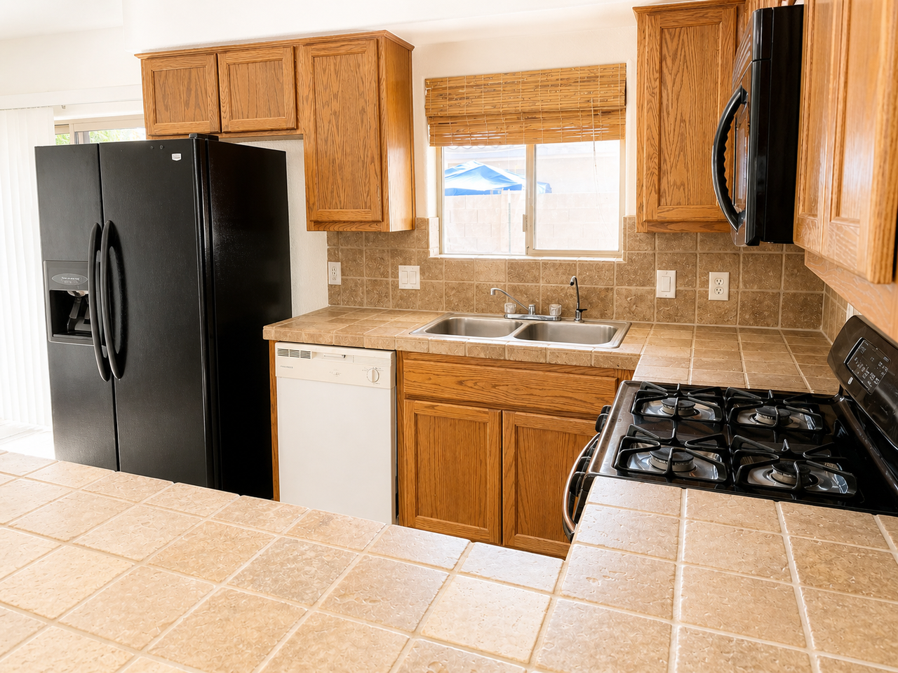 3169 S Brand Lee Way - Photo 4 of 16