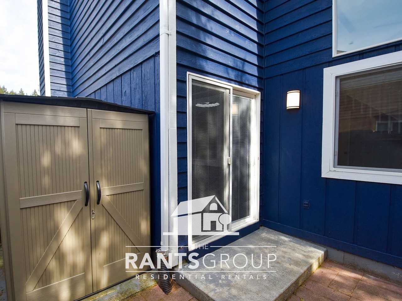 660 Malibu Dr Se - Photo 4 of 18