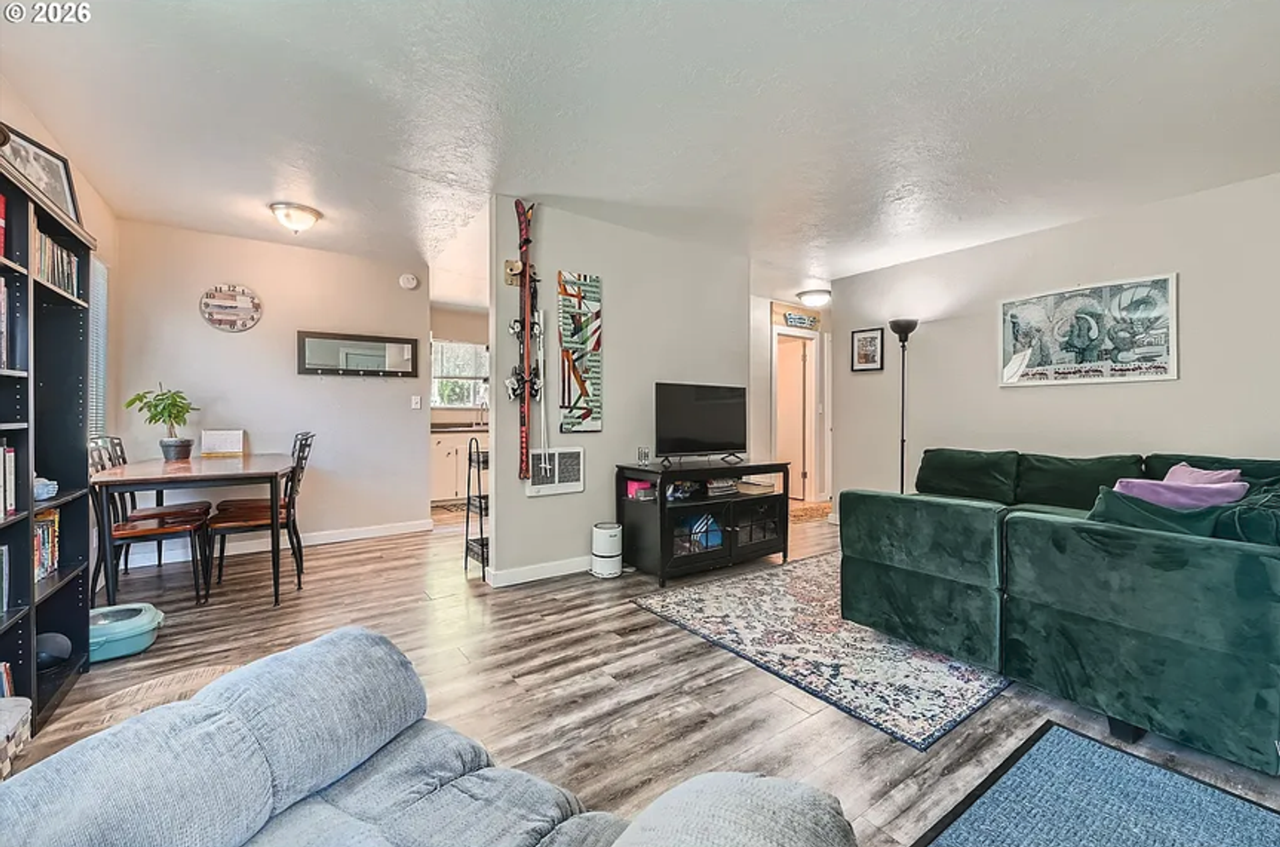 1643 Ne 74th Ave - Photo 2 of 35