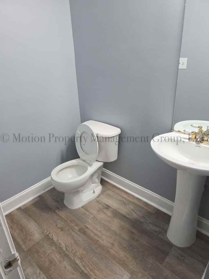 6710 Sunset Hills Blvd - Photo 3 of 8