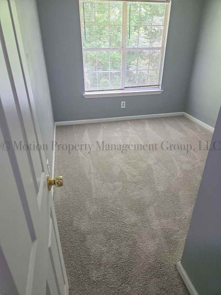 6710 Sunset Hills Blvd - Photo 4 of 8