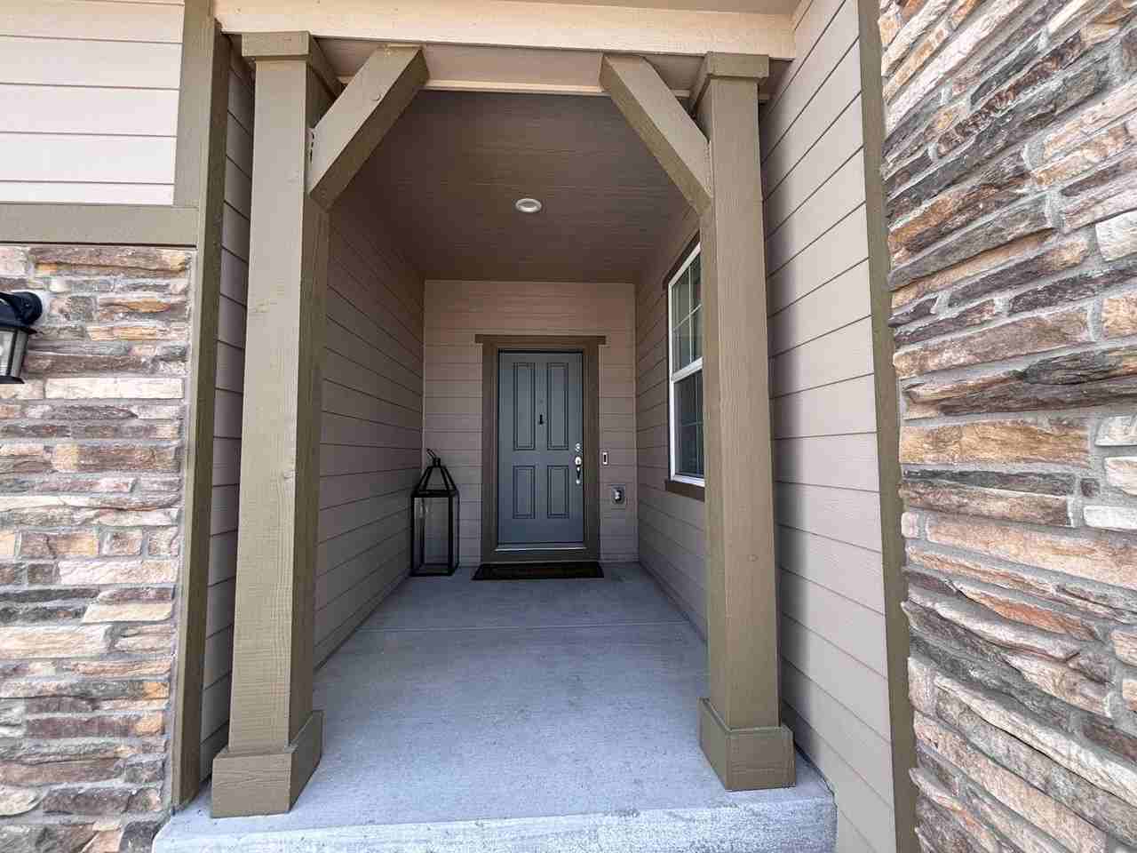 9377 Mayflower Gulch Way - Photo 3 of 34