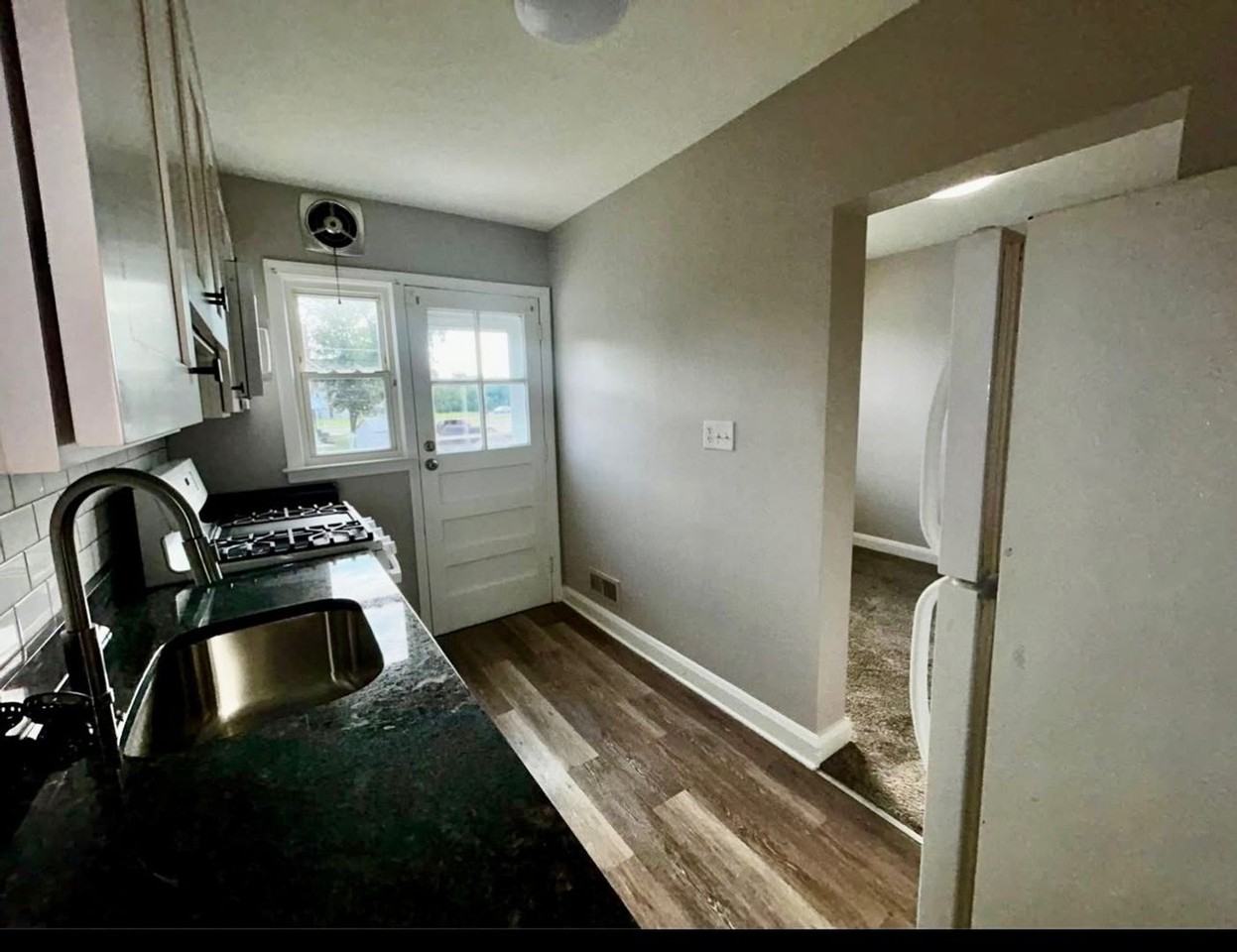 153 Bennett Rd - Photo 4 of 24