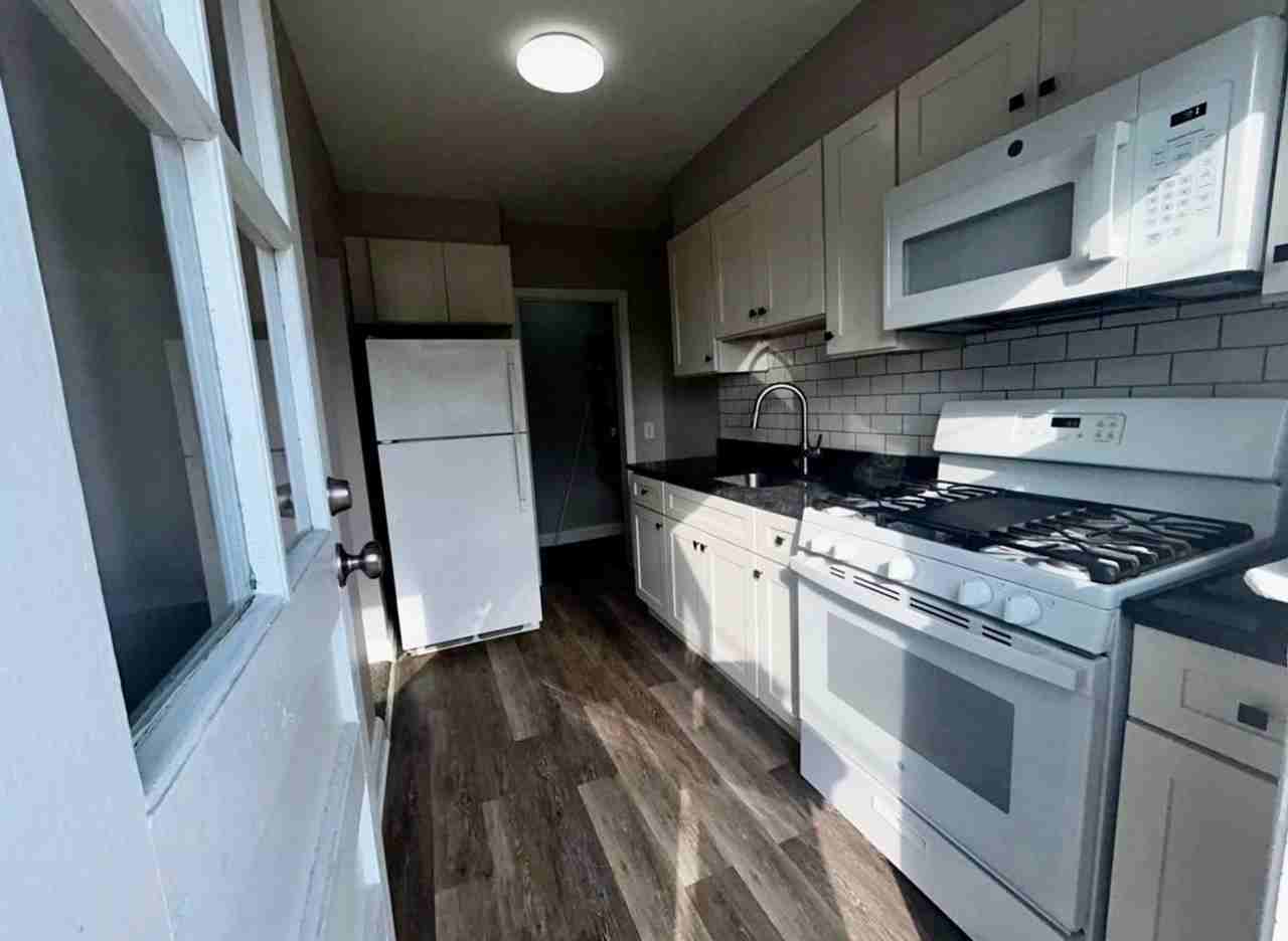 153 Bennett Rd - Photo 5 of 24