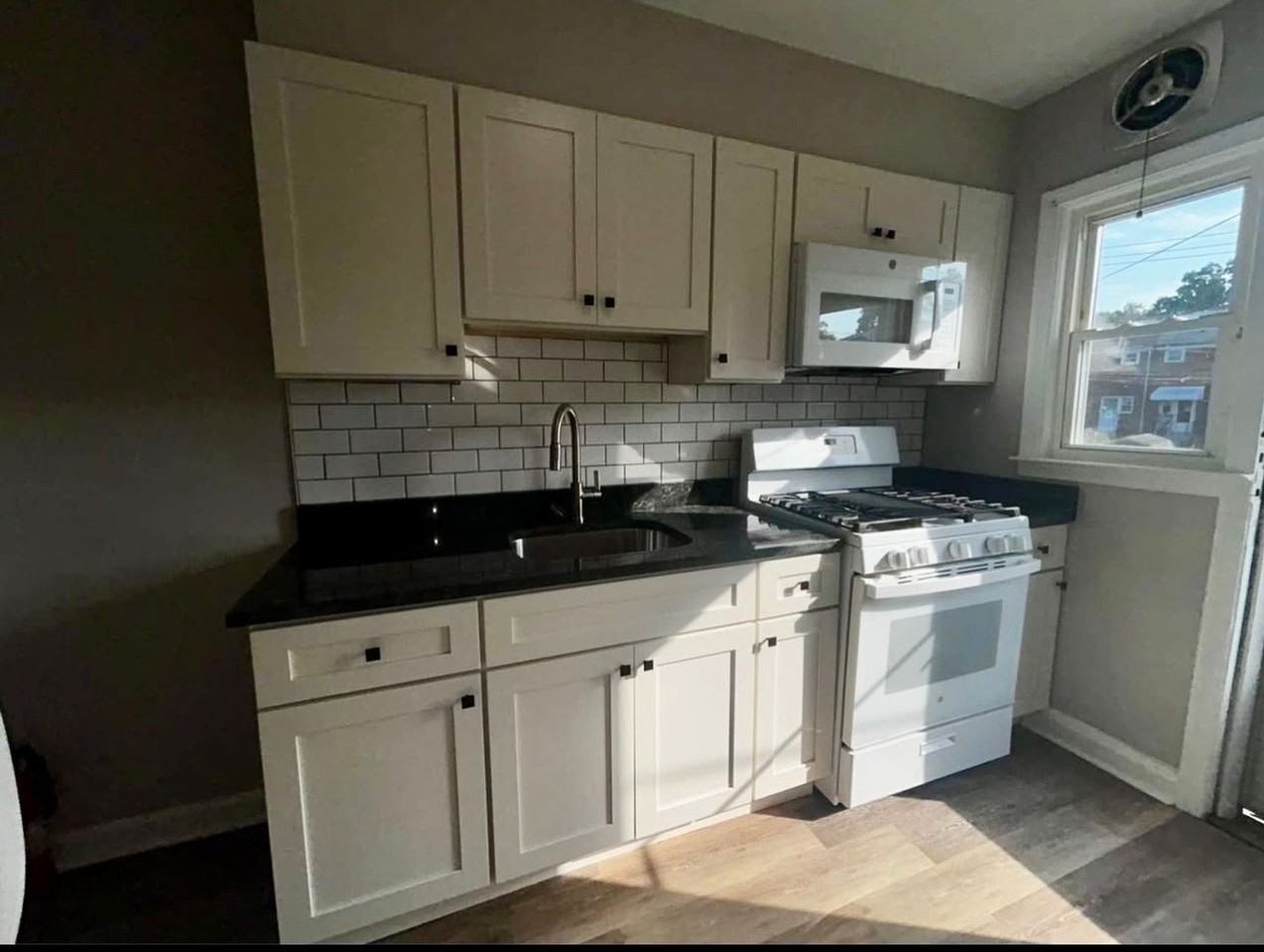 153 Bennett Rd - Photo 6 of 24