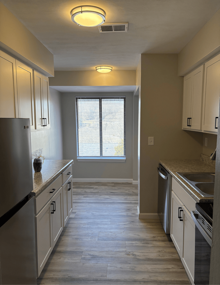 The Oaks Apartments - Photo 2 of 34