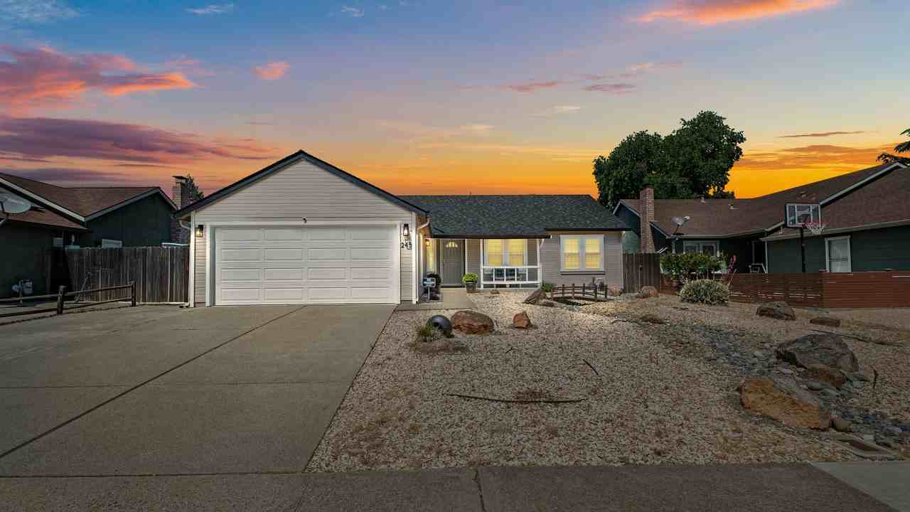 245 Christine Dr - Photo 2 of 41