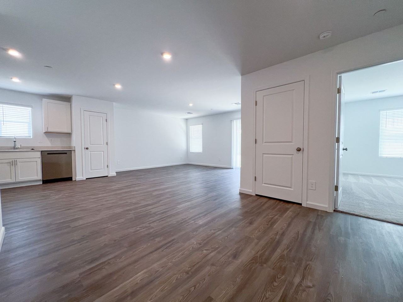 564 Crossbar Ln - Photo 3 of 21