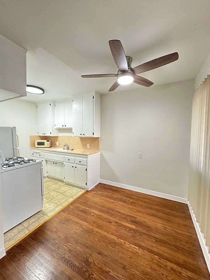 1015 E Appleton St - Photo 7 of 13