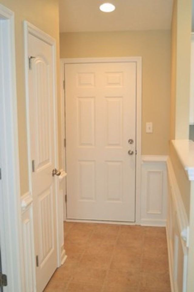 2626 York Dr - Photo 2 of 11