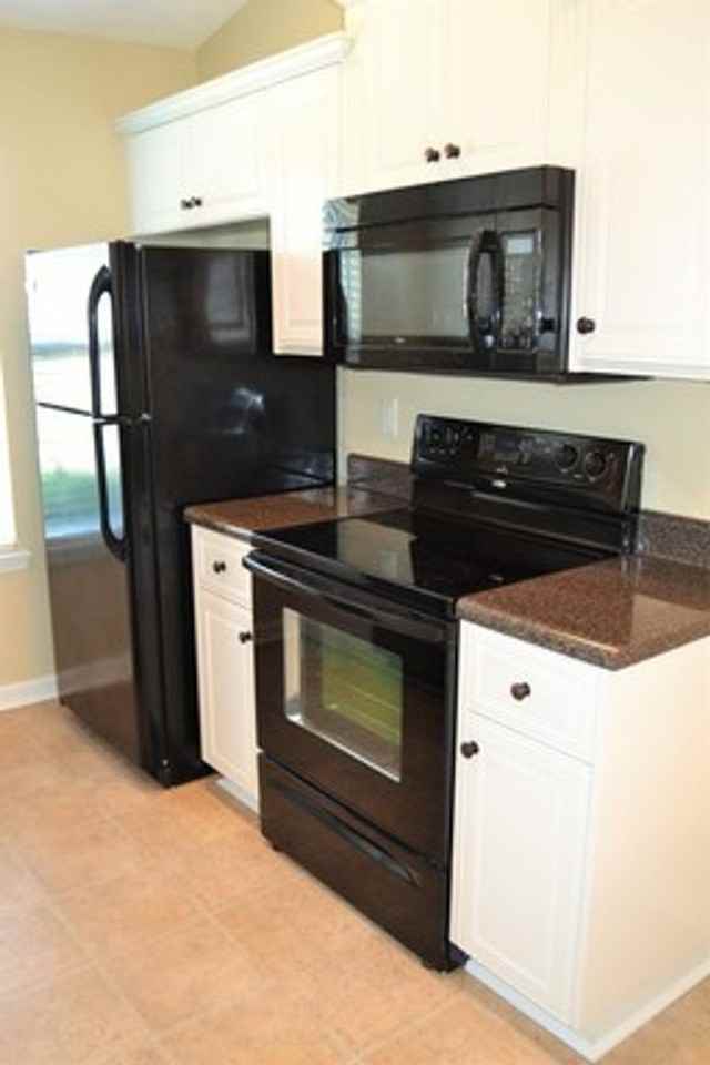 2626 York Dr - Photo 7 of 11