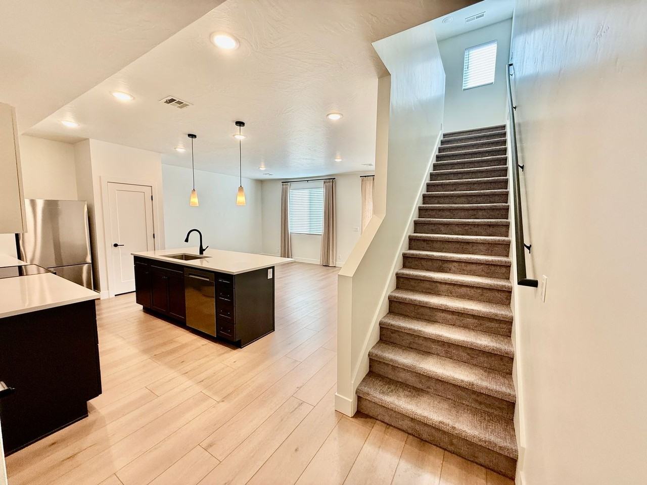 3966 E Razor Dr - Photo 4 of 30