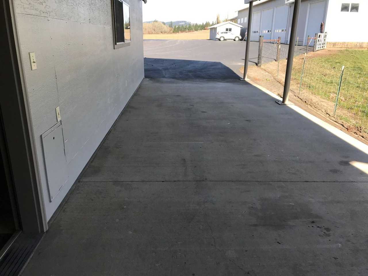 7461 Ne Highway 240 - Photo 7 of 12