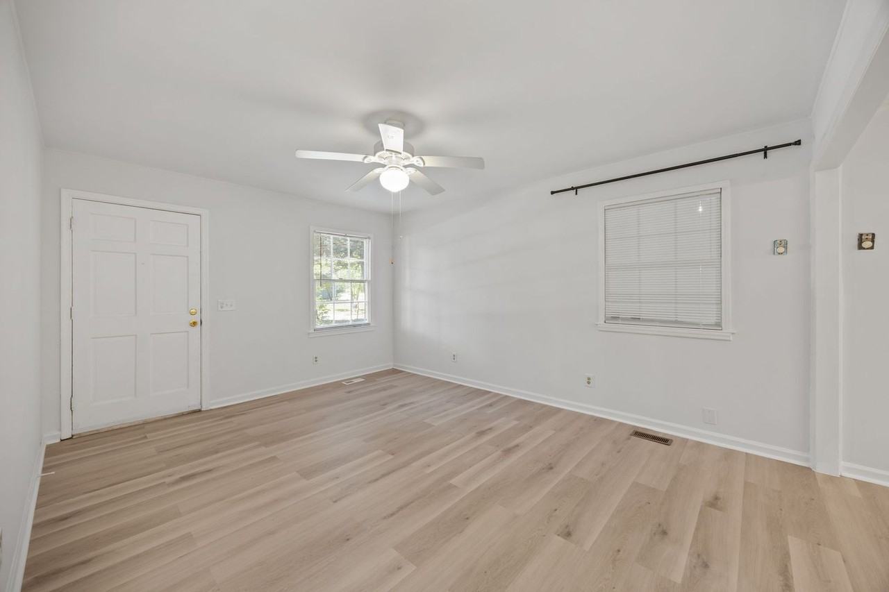 7444 Edenwood Ln - Photo 4 of 25