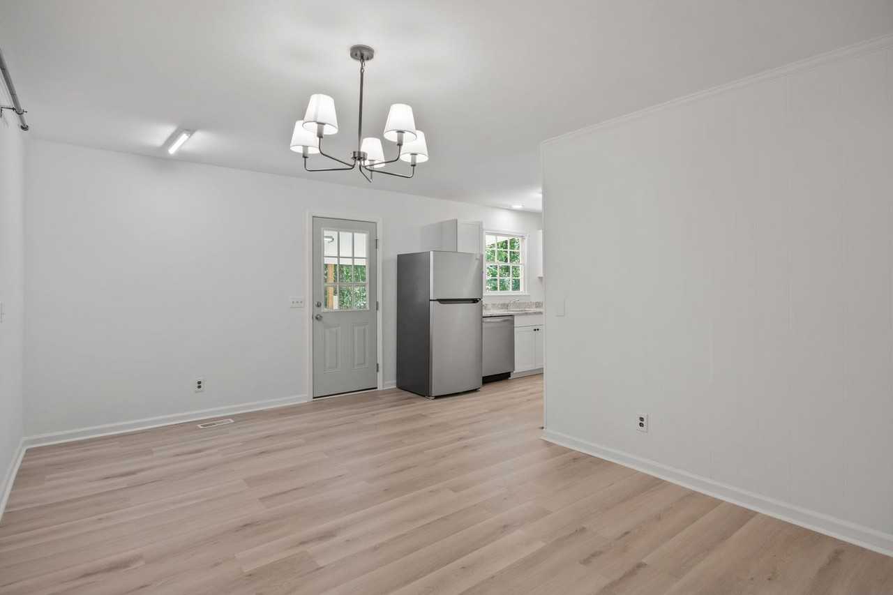 7444 Edenwood Ln - Photo 7 of 25