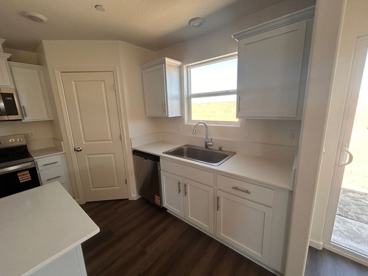 1115 S Magna Carta Ave - Photo 5 of 12