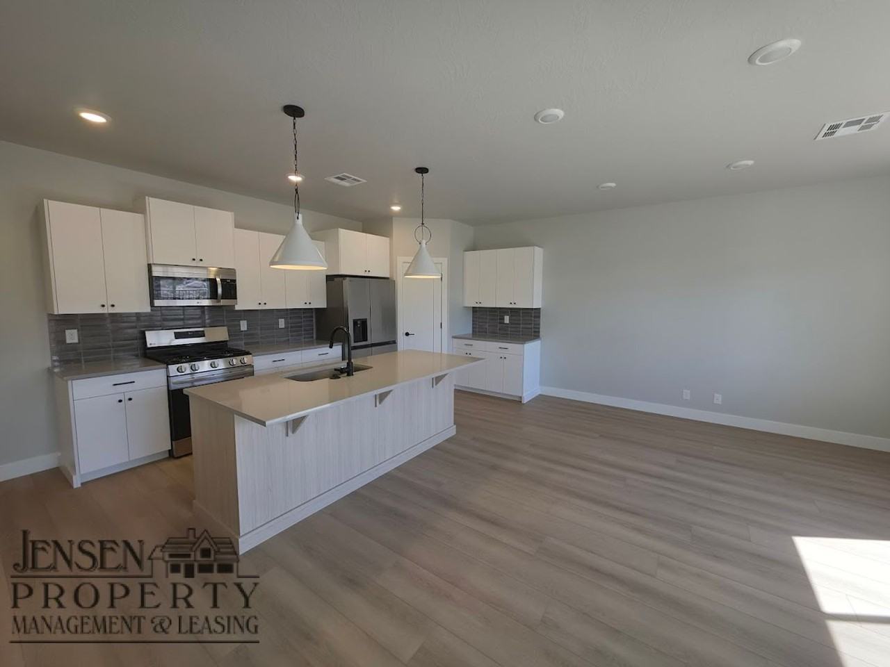 3984 E Fossil Way - Photo 3 of 31