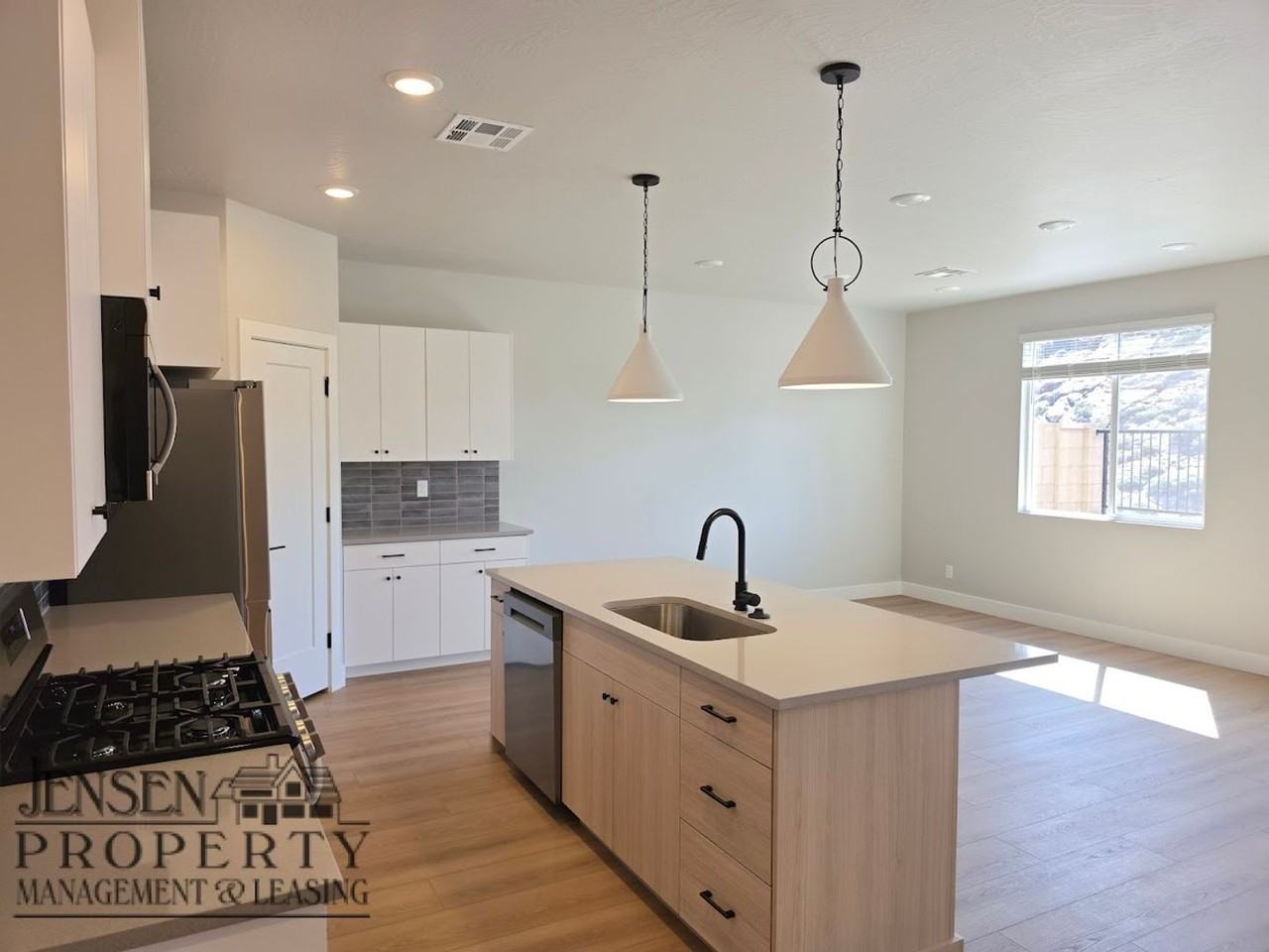 3984 E Fossil Way - Photo 4 of 31