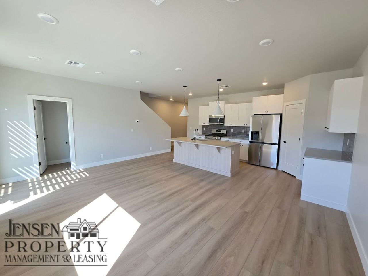 3984 E Fossil Way - Photo 6 of 31