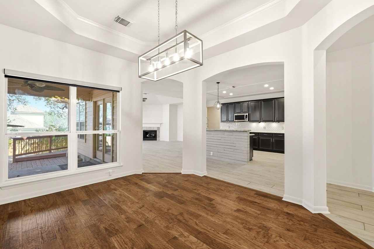 1615 Lookout Pt - Photo 6 of 41