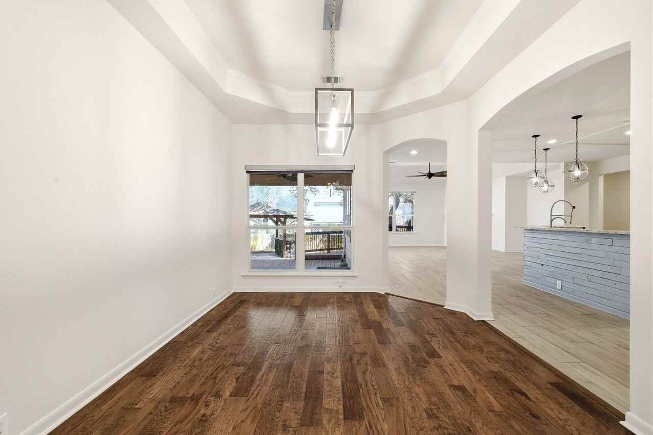 1615 Lookout Pt - Photo 7 of 41