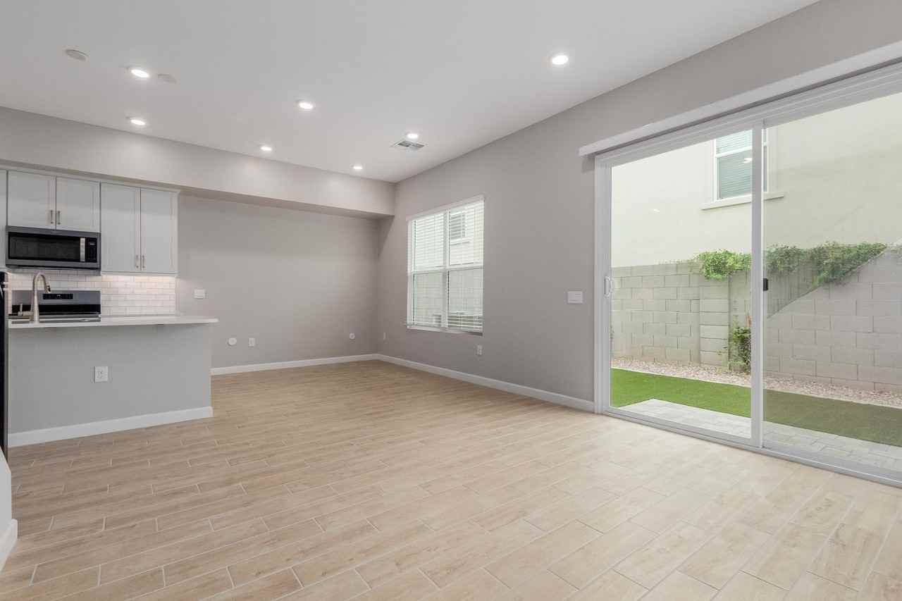 5039 E Campo Bello Dr - Photo 5 of 30