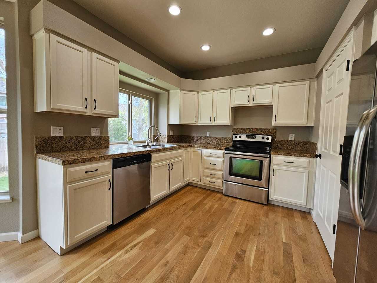 6305 Moccasin Pass Ct - Photo 7 of 39