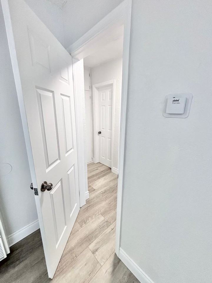 4241 Van Horne Ave #5 - Photo 6 of 16