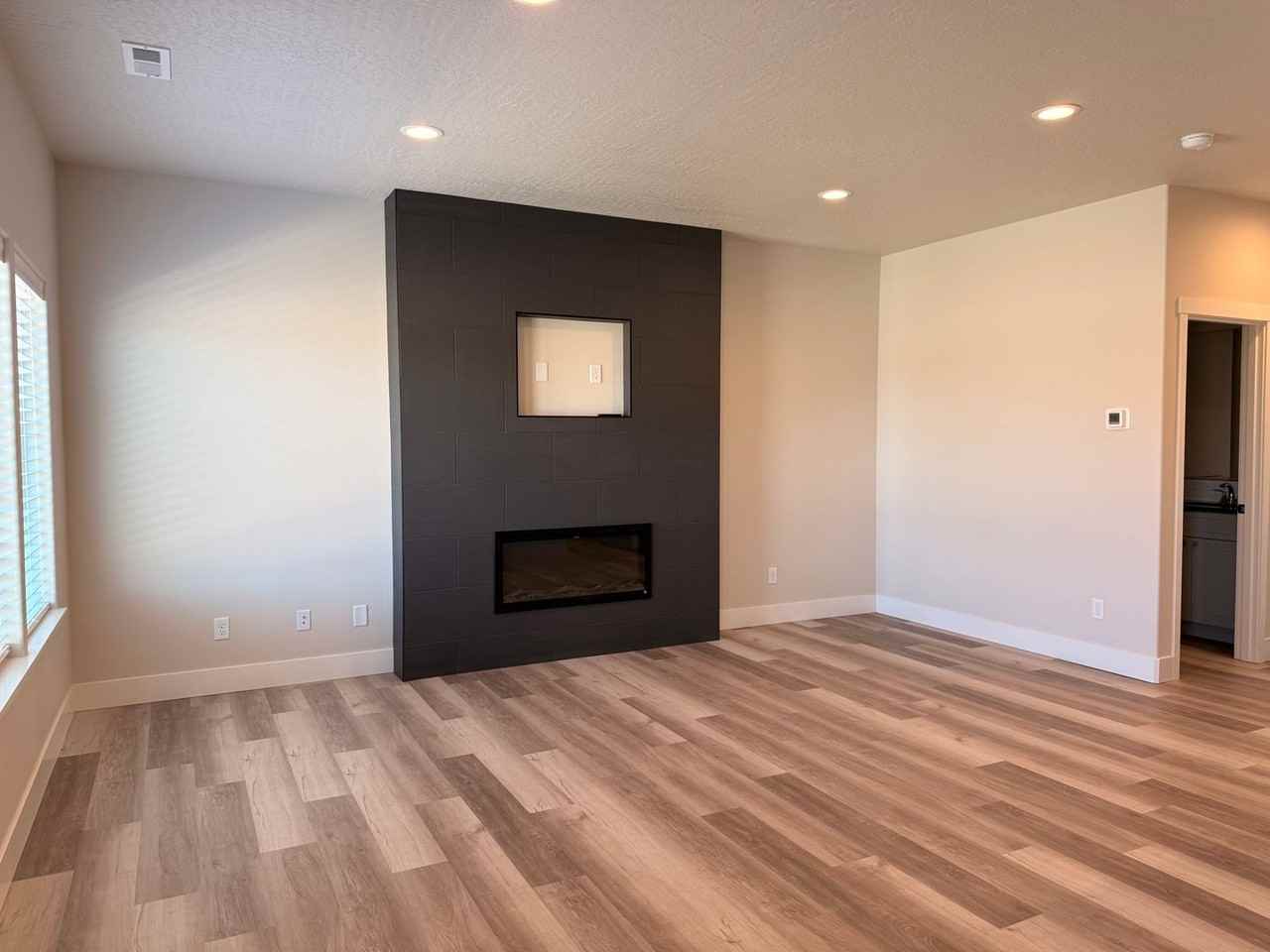 763 N Creative Way - Photo 3 of 24