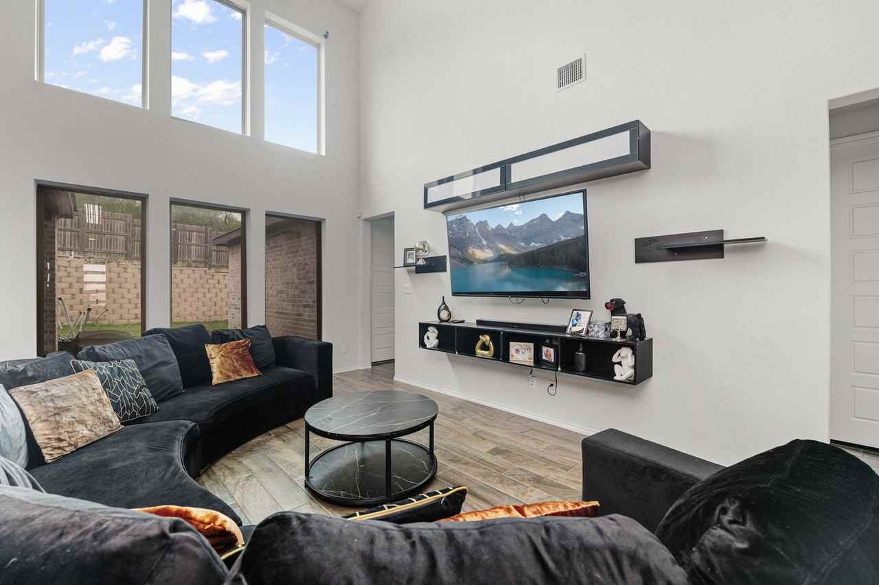 2426 Sueno Pt - Photo 5 of 19