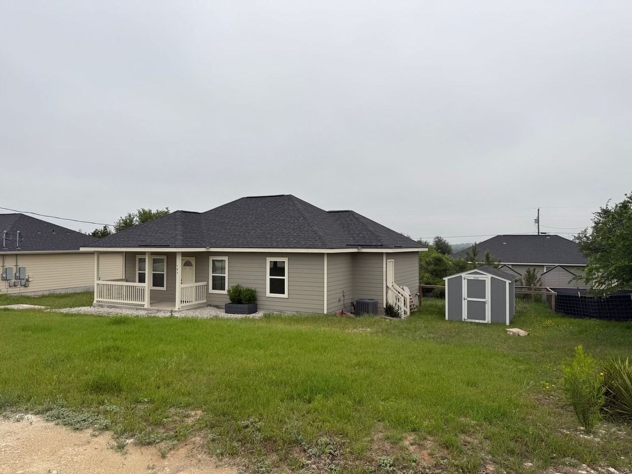 184 Crestview Ln - Photo 2 of 27