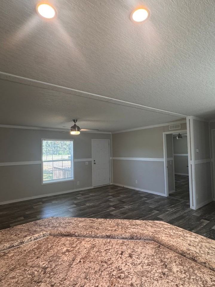 552 Sewell Mill Rd - Photo 6 of 22