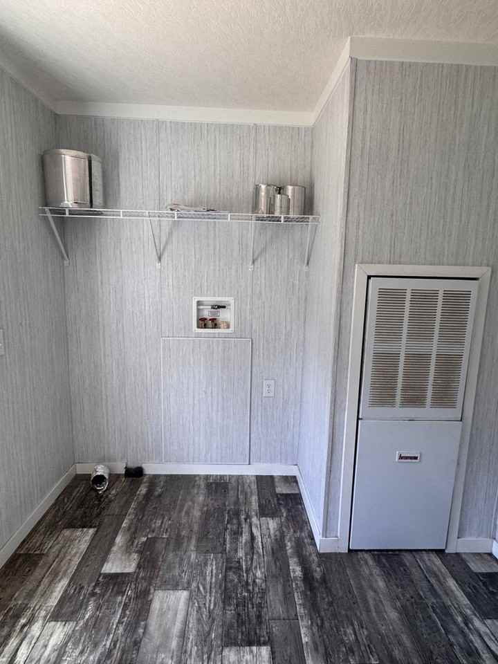 552 Sewell Mill Rd - Photo 7 of 22