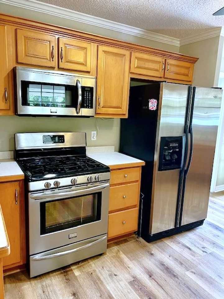 3813 Saint Andrews Loop N - Photo 4 of 20