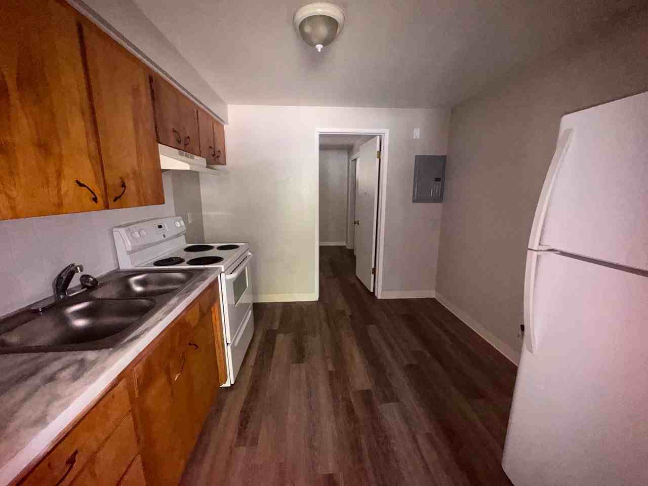 Barker Street 10 Unit - Photo 2 of 27