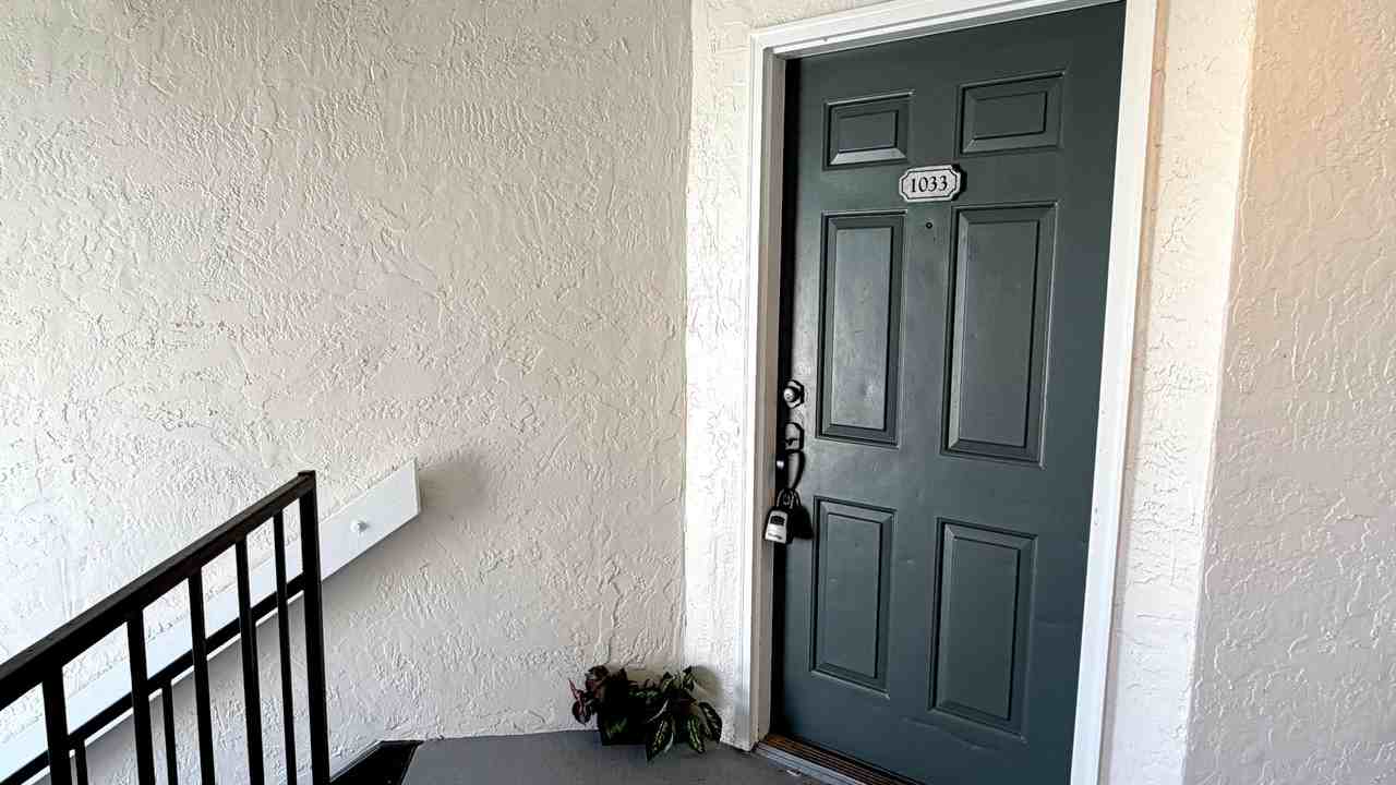 5144 Conroy Road - 1Unit 1033 #1 - Photo 2 of 17
