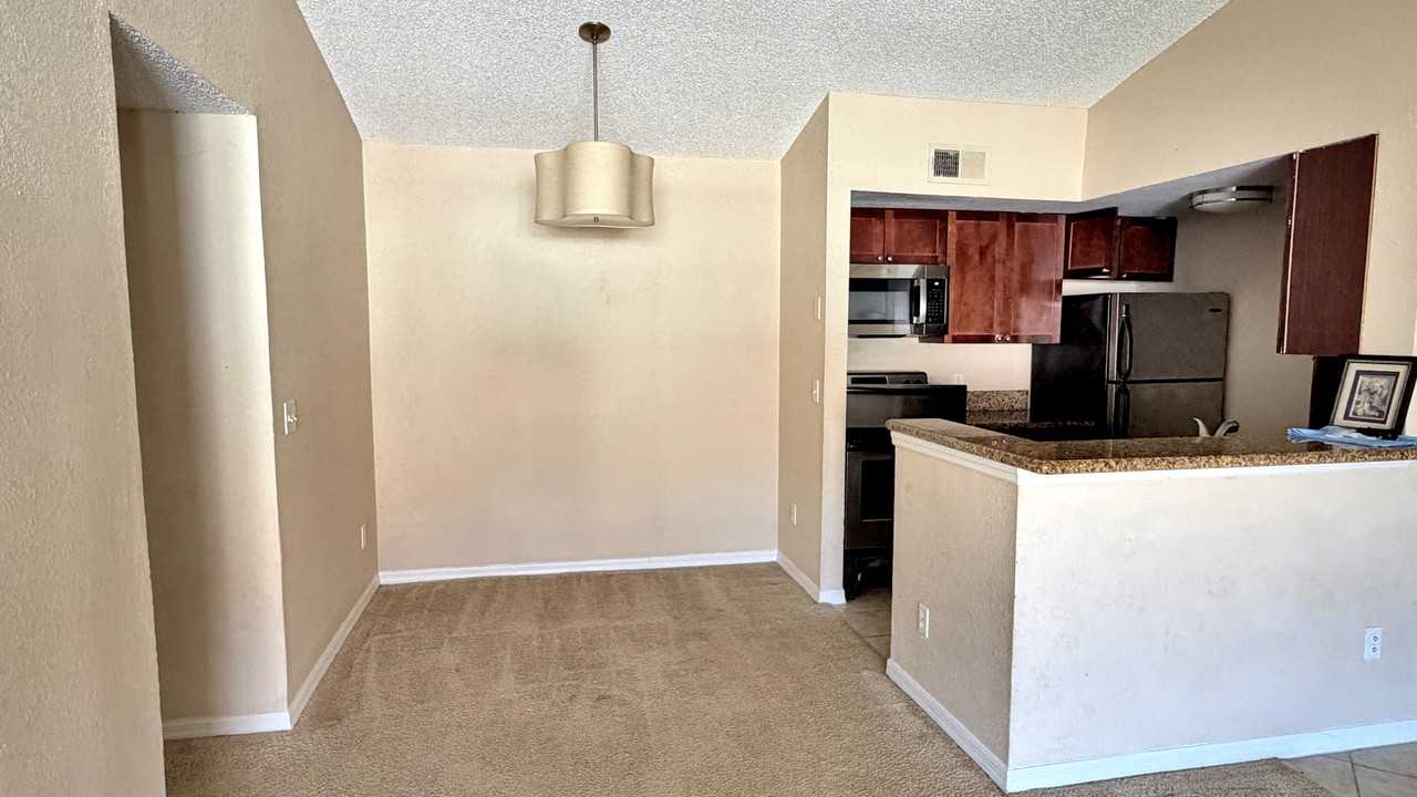 5144 Conroy Road - 1Unit 1033 #1 - Photo 3 of 17