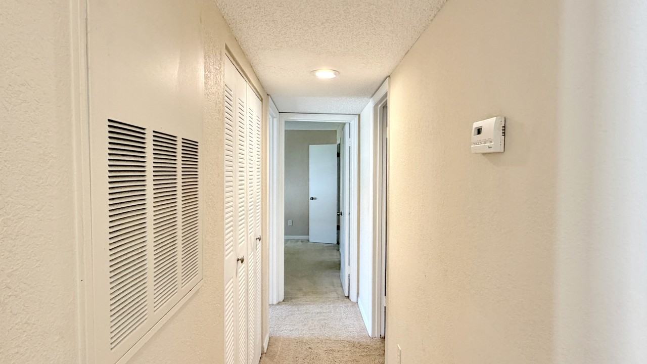 5144 Conroy Road - 1Unit 1033 #1 - Photo 5 of 17