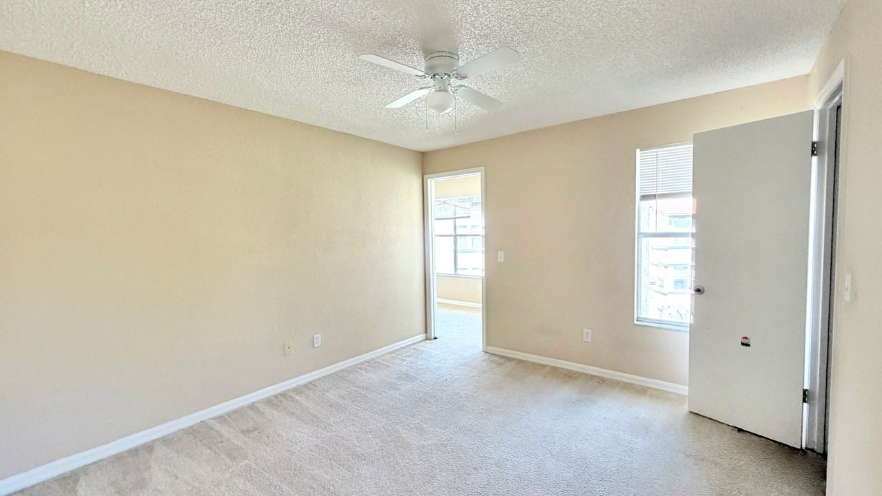 5144 Conroy Road - 1Unit 1033 #1 - Photo 6 of 17