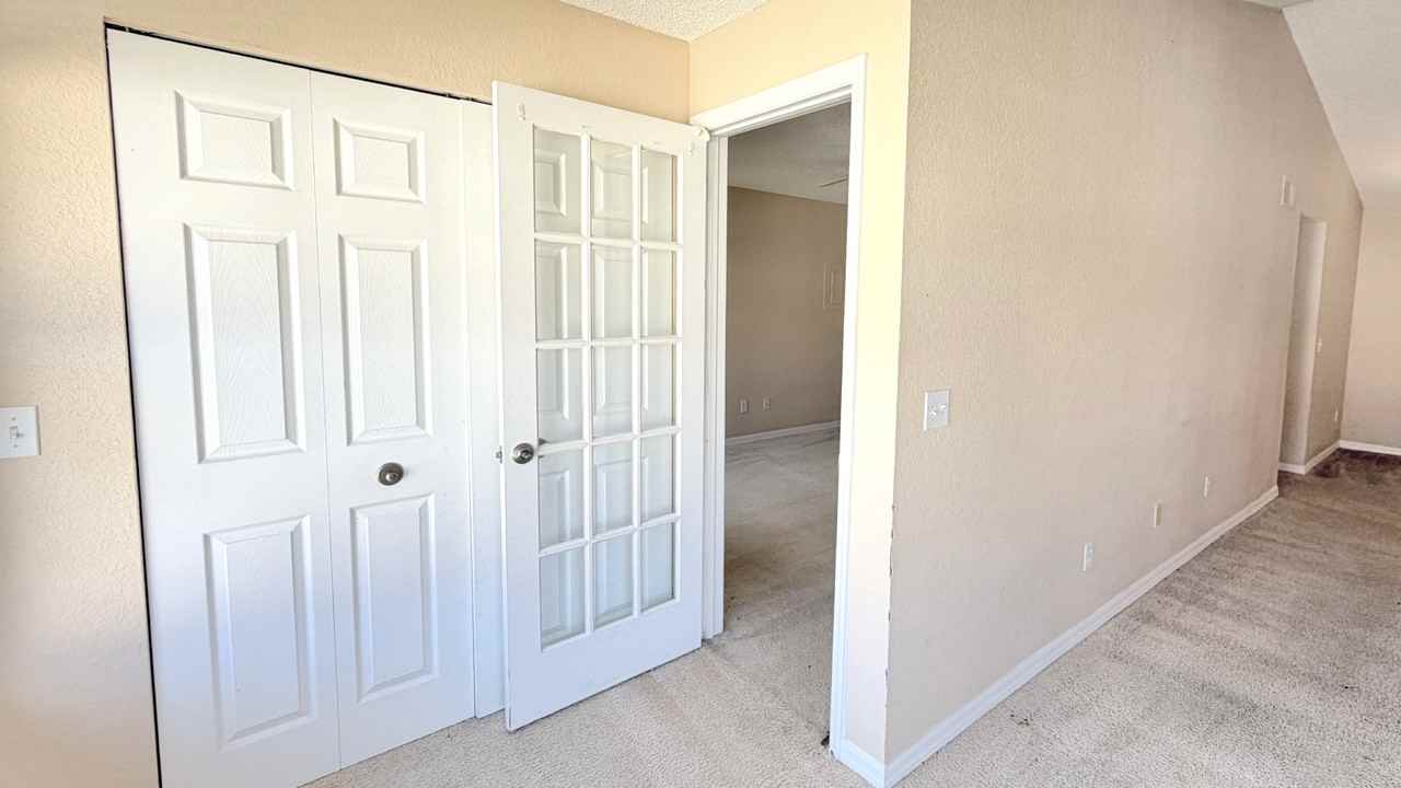 5144 Conroy Road - 1Unit 1033 #1 - Photo 7 of 17