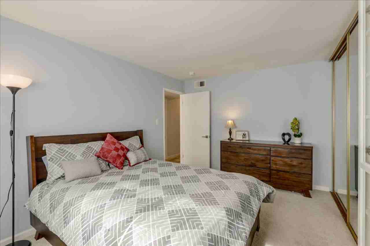 943 Ridgeview Ct #2A - Photo 6 of 8