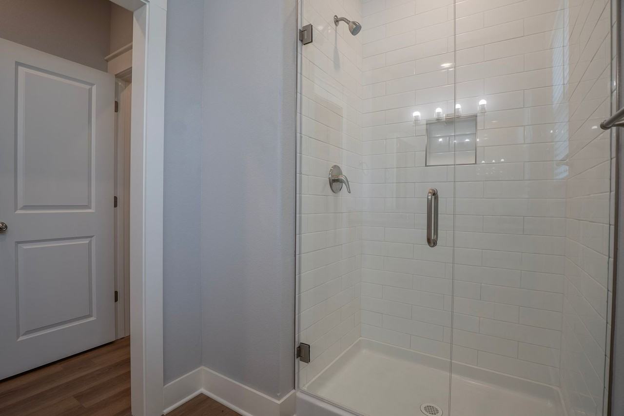 953 S Waxflower Ave - Photo 2 of 24