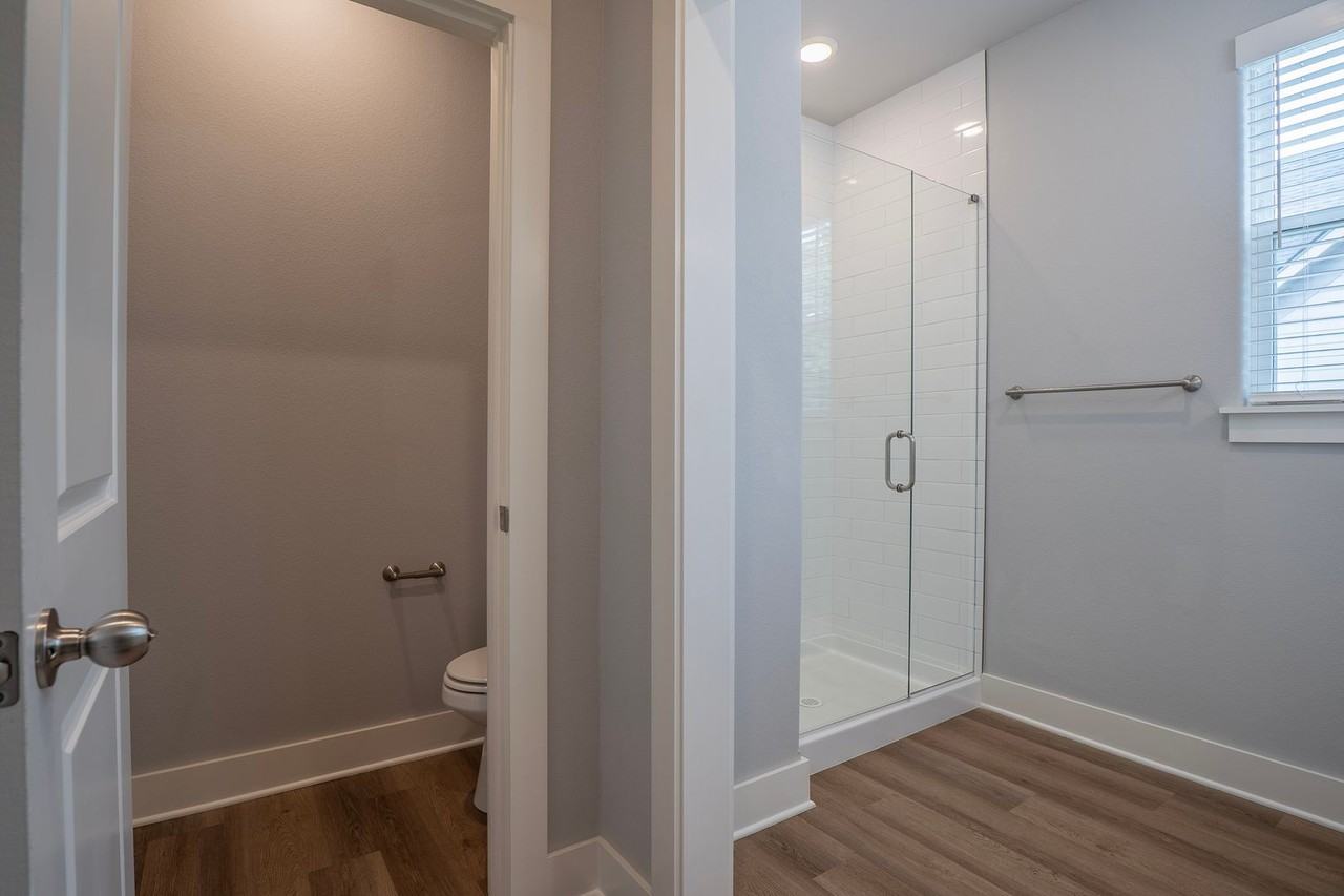 953 S Waxflower Ave - Photo 4 of 24